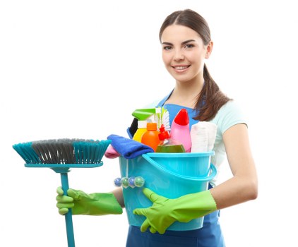 Detailed bathroom cleaning in a Knightsbridge residence